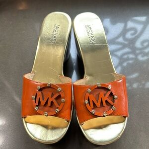 Michael Kors medallion wedge 6 1/2 orange patent leather sandals